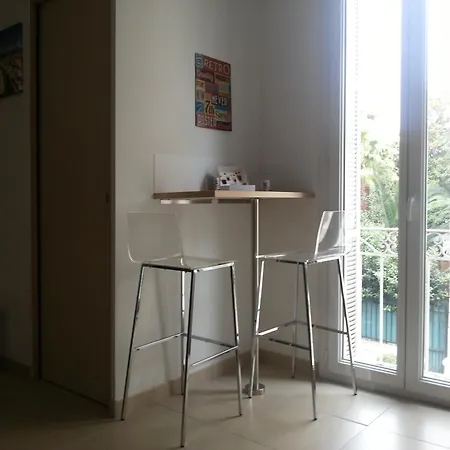 Palais Jocelyn, Cosy,moderne, Hyper Centre, 3 Min A Pieds Et Vieux Daire Nice